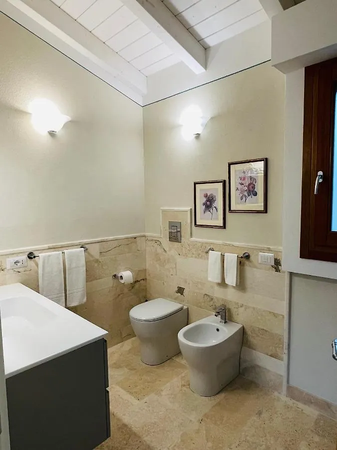 Bed & Breakfast Corte dei Mirti, camere signorili indipendenti Iglesias Italia
