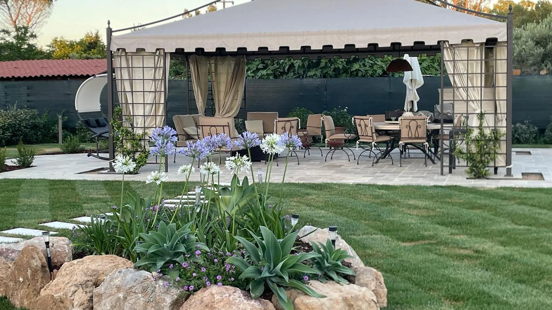 Bed & Breakfast Corte dei Mirti, camere signorili indipendenti Iglesias Italia